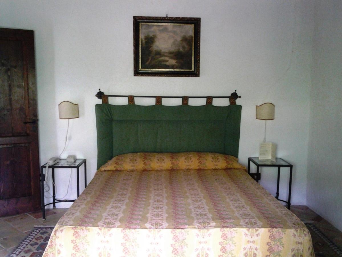 הוילה Ventimiglia di Sicilia Crapa Licca מראה חיצוני תמונה