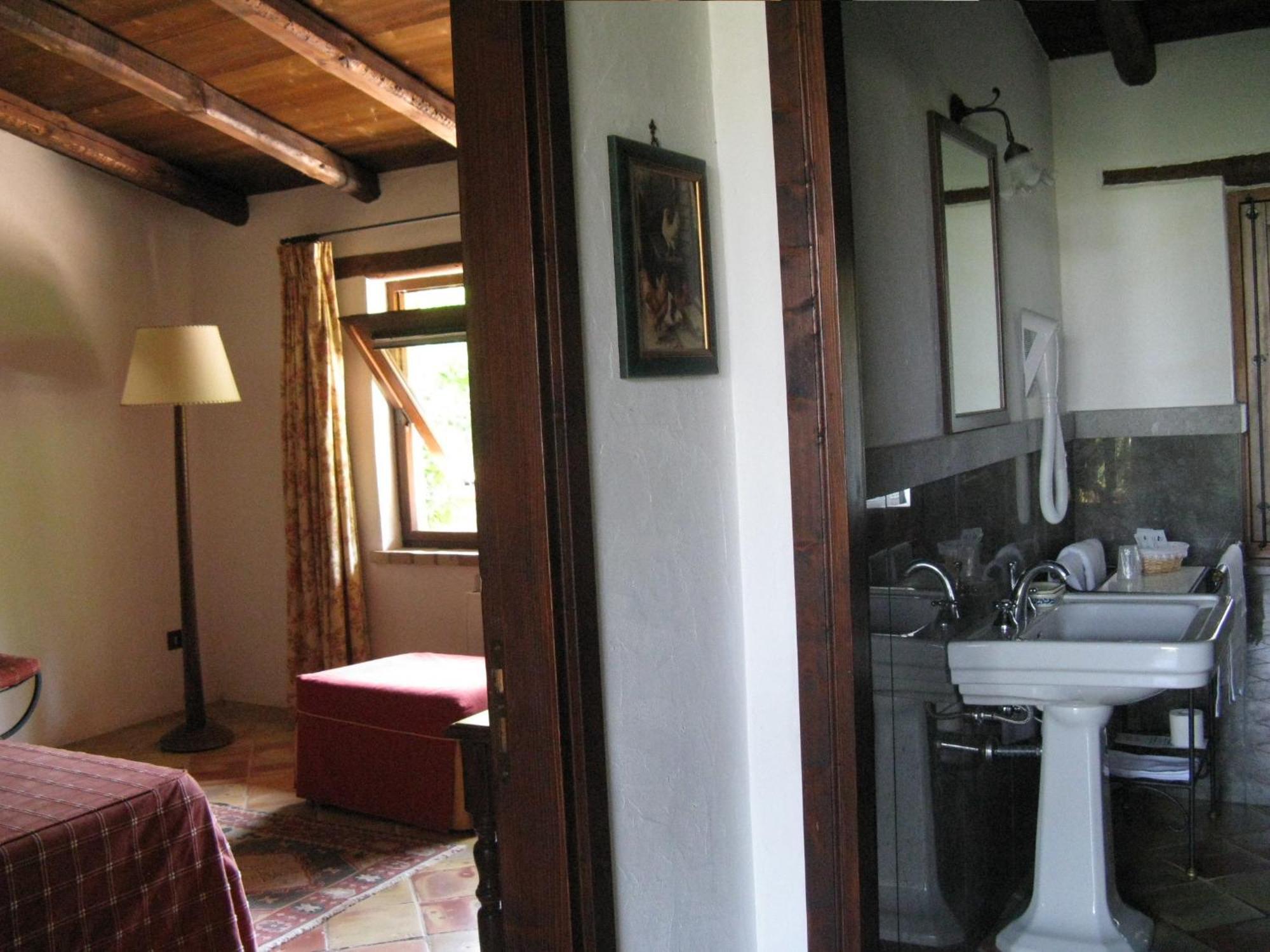 הוילה Ventimiglia di Sicilia Crapa Licca חדר תמונה