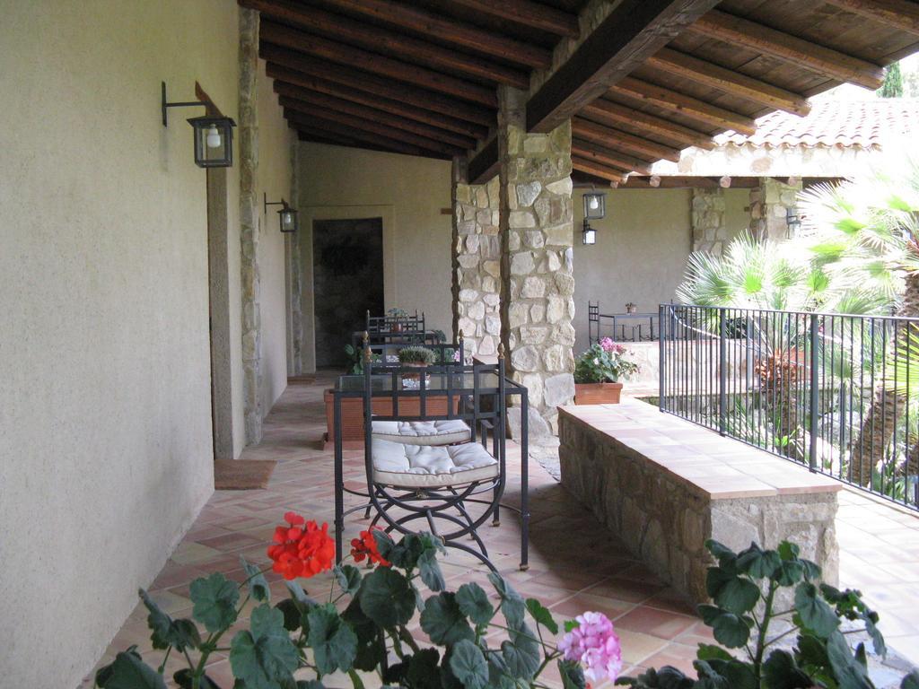 הוילה Ventimiglia di Sicilia Crapa Licca חדר תמונה