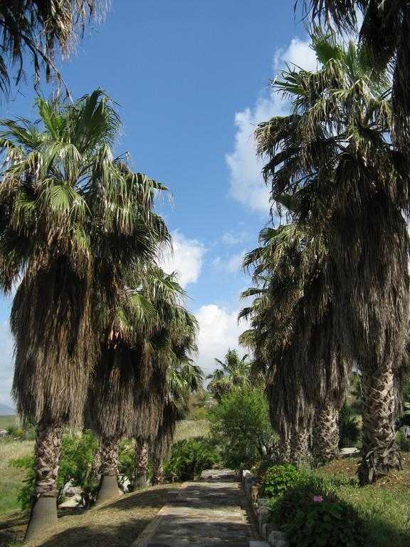 הוילה Ventimiglia di Sicilia Crapa Licca מראה חיצוני תמונה