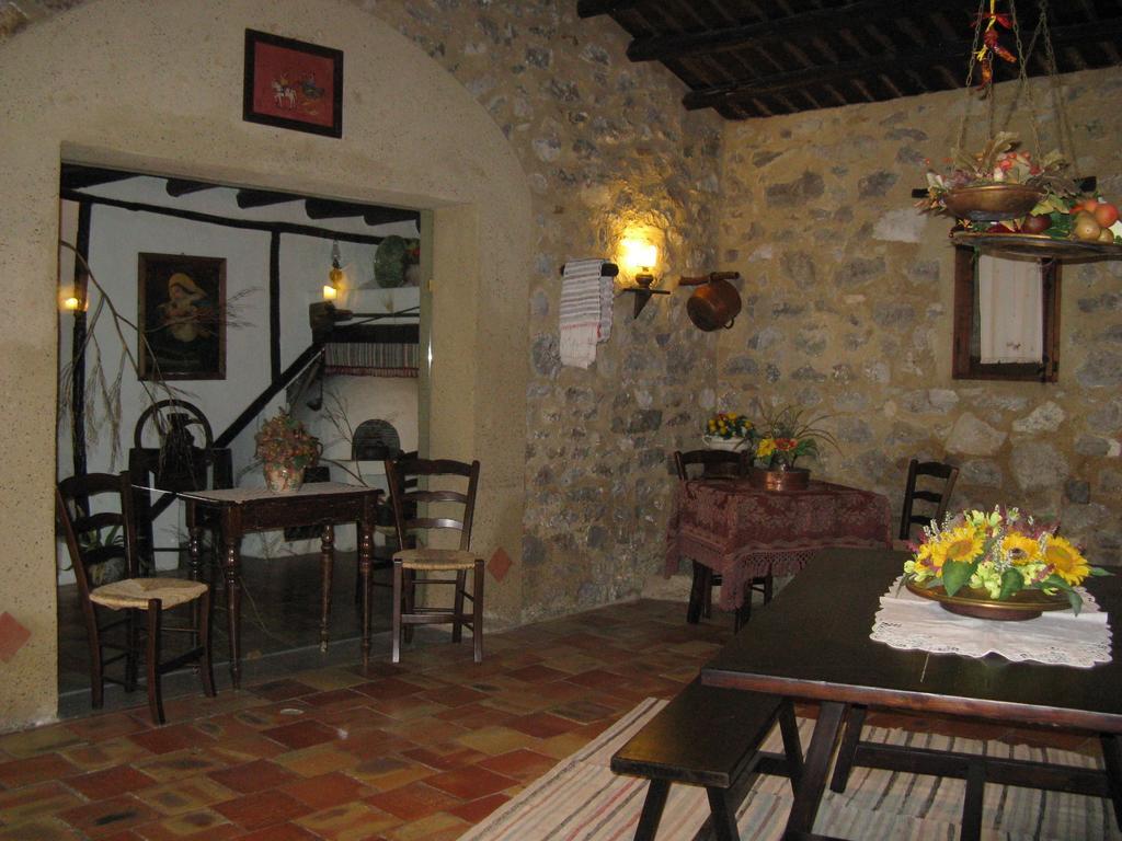 הוילה Ventimiglia di Sicilia Crapa Licca מראה חיצוני תמונה