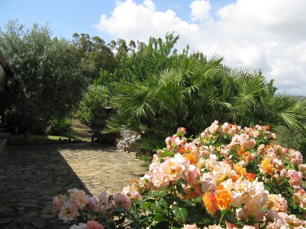 הוילה Ventimiglia di Sicilia Crapa Licca מראה חיצוני תמונה